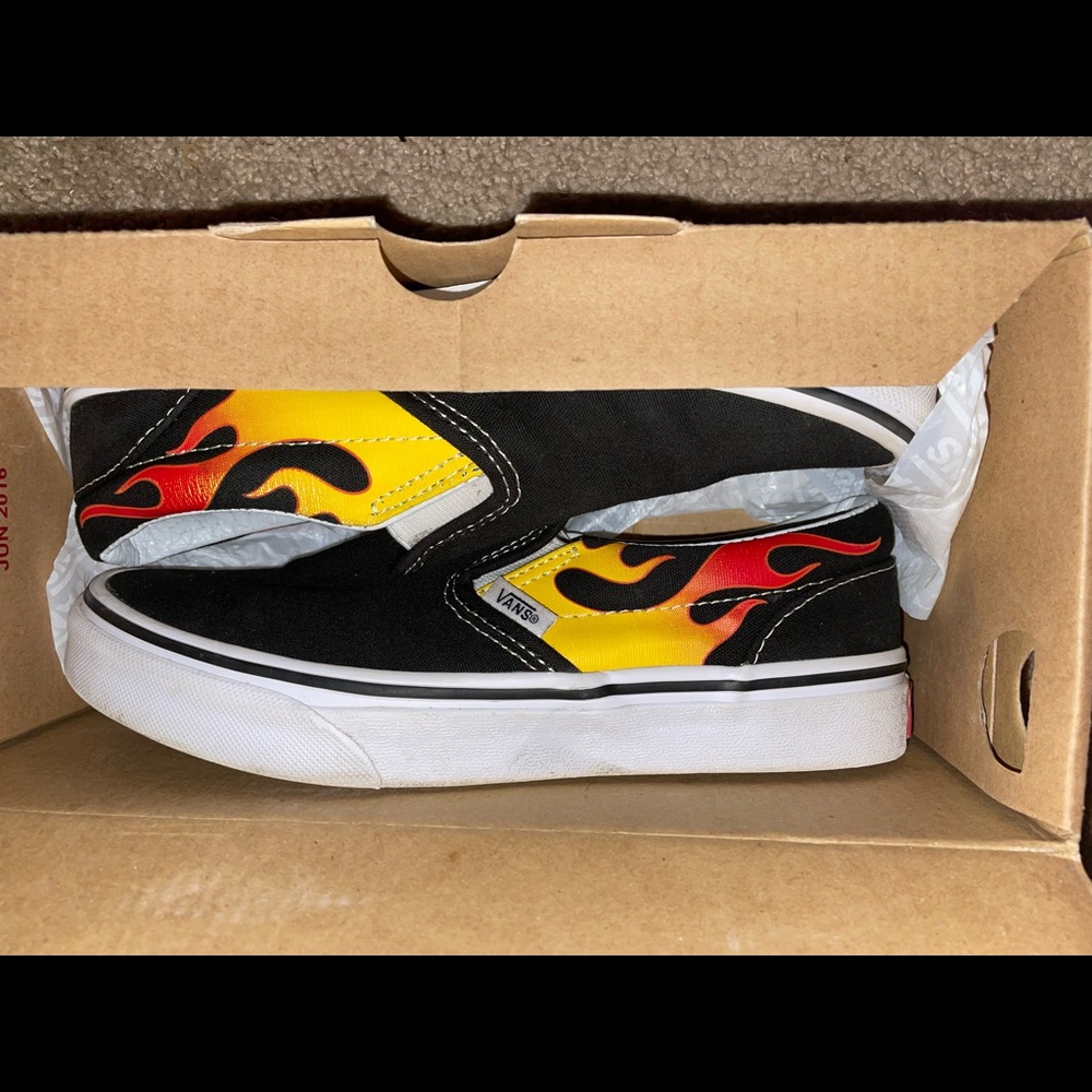 Flame black and white vans size 4y